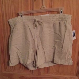 Old Navy shorts white